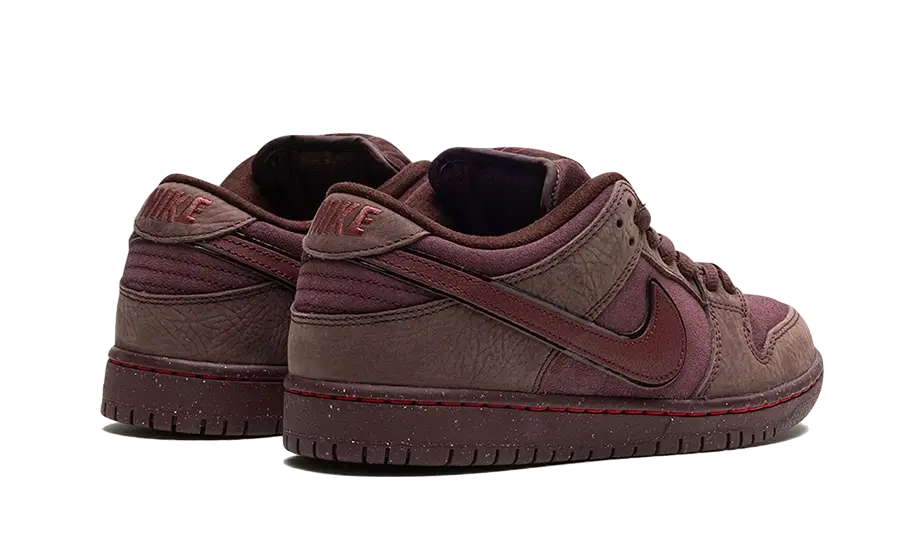 Nike SB Dunk Low City Of Love Burgundy Crush - FN0619-600